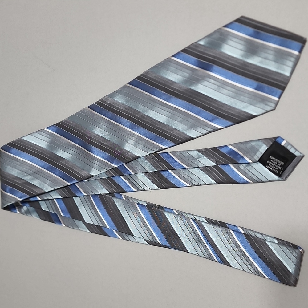 Geoffrey Beene Tie